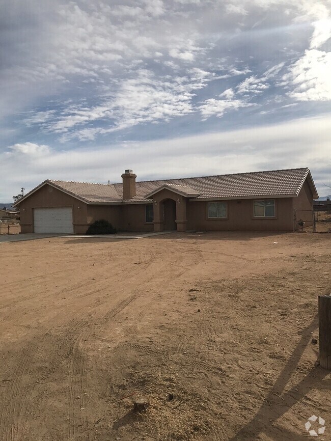 Country Club Manor Apartments for Rent Apple Valley, CA 1 Rentals