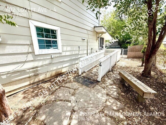 Photo - 602 Lovett Ave Apartment