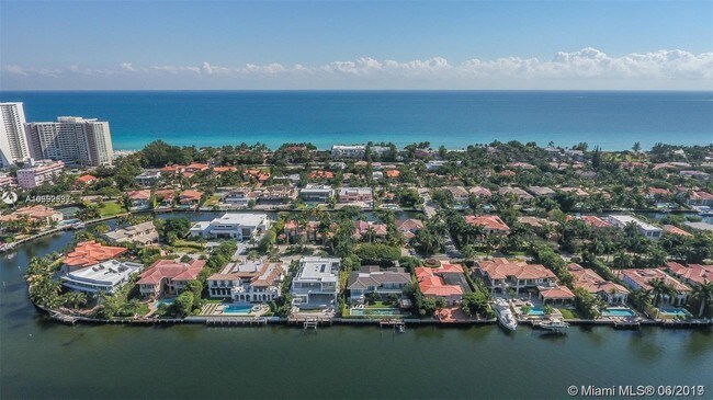 Building Photo - 21200 Point Pl