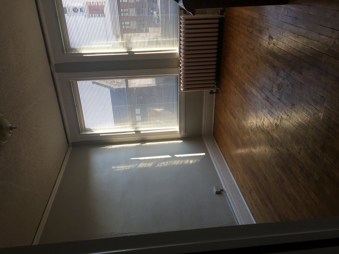 407 E Howard St, Hibbing, MN 55746 Apartments in Hibbing, MN