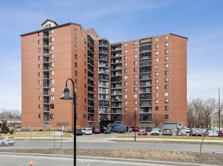 Primary Photo - 6500 Woodlake Dr