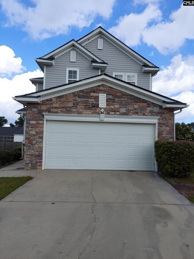 Foto principal - 318 Charter Oak Ct