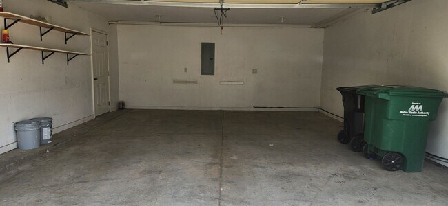 Foto del edificio - 2 bed 2 Bath Town House