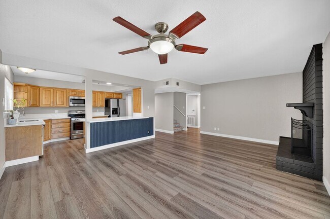 Foto del edificio - 809 Peacock Ct