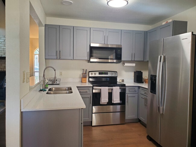 Building Photo - 2149 Lotus Blossom St