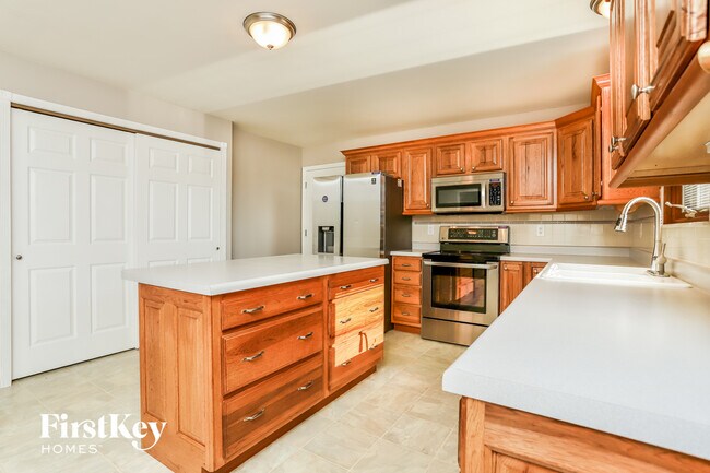 Foto del edificio - 3105 Hawk Dr