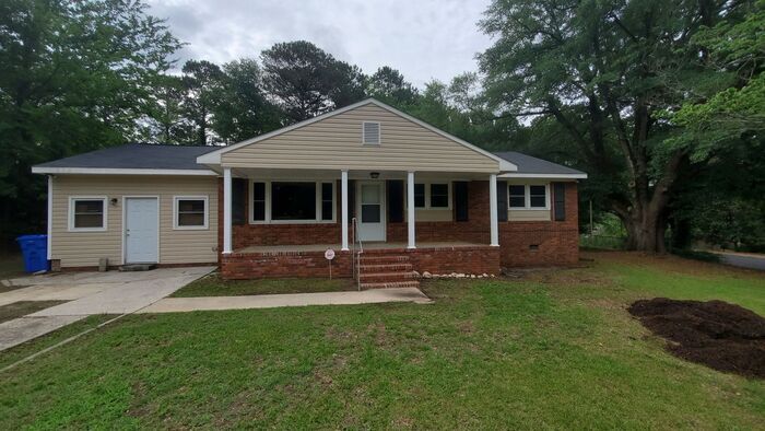 Primary Photo - 735 Hilton Drive-Pine Lake Estates-Updated...