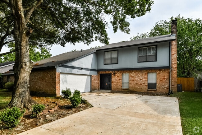 Building Photo - 2111 Mustang Springs Dr