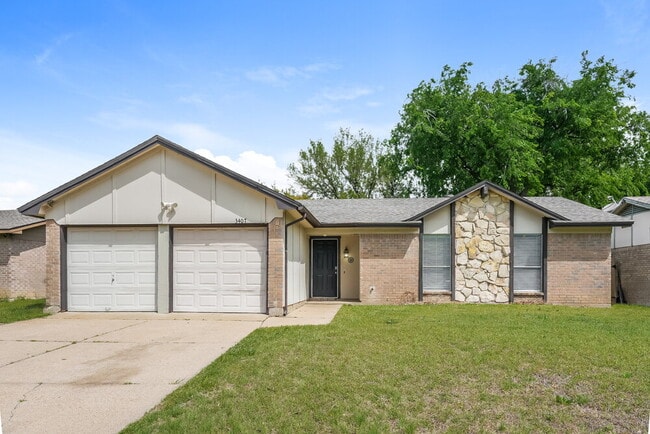 Building Photo - 3407 Spring Meadows Dr