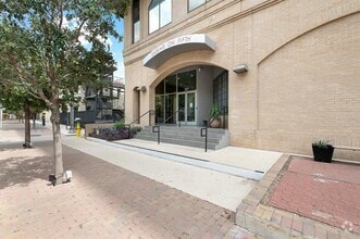 Building Photo - 507 Sabine St