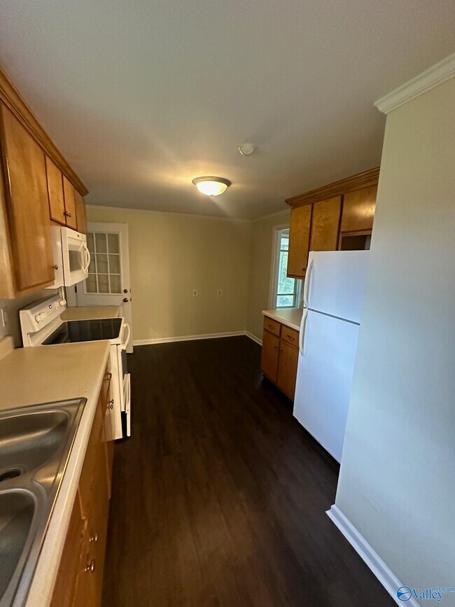 Foto del edificio - 2712 Holiday Dr SW