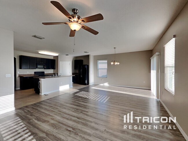 Building Photo - 16407 Treasure Point Drive Wimauma FL