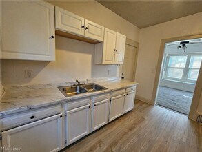 Building Photo - 3430 Beechwood Ave