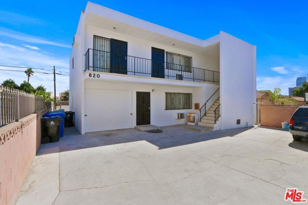 Foto principal - 820 N Beaudry Ave