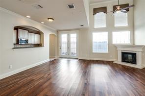 Building Photo - 2525 Champagne Dr