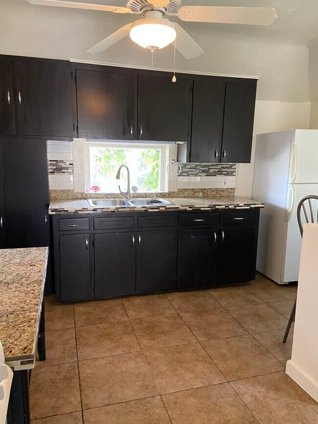 Cocina - 1112 N Wahsatch Ave