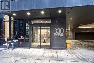 Building Photo - 330-505330 Richmond St W