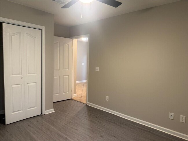 Building Photo - 106 Windridge Dr