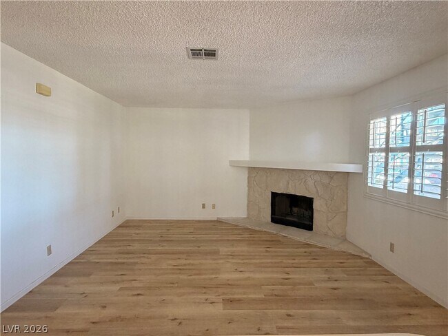 Building Photo - 7933 Decker Canyon Dr