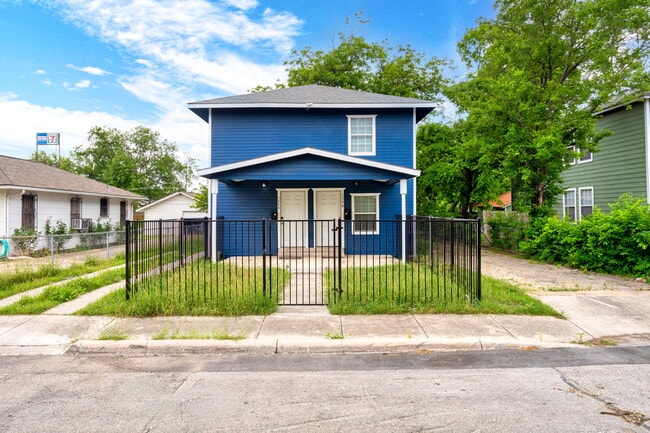 Foto del edificio - 1336 W Ridgewood Ct