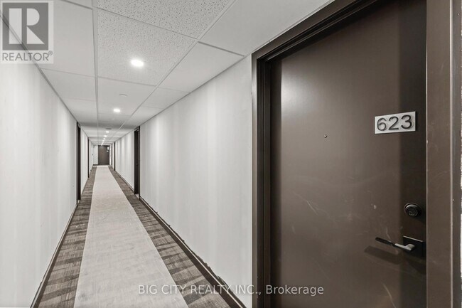 Photo du bâtiment - 8119 Birchmount Rd