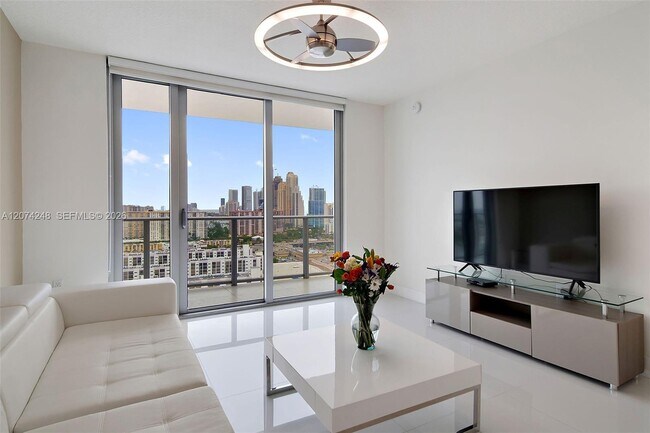 Building Photo - 300 Sunny Isles Blvd