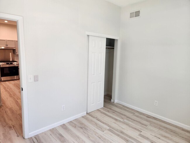 Foto del edificio - 215 25th St