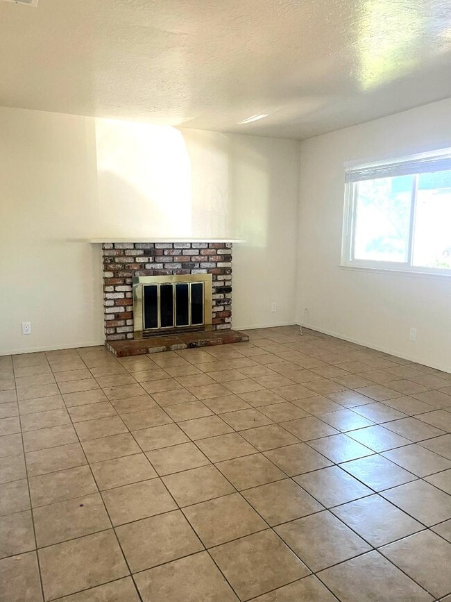 Building Photo - 820 Welburn Ave