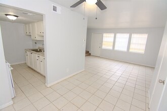 Building Photo - 9706 Farragut St