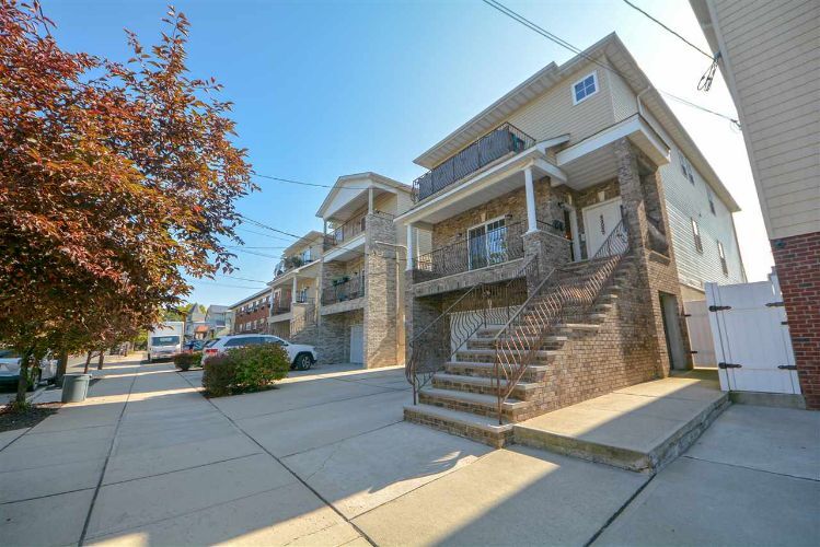 Primary Photo - 202 Avenue A