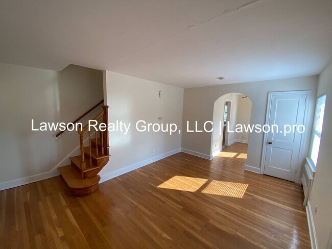 Foto del edificio - 2611-2613 Bowman St.