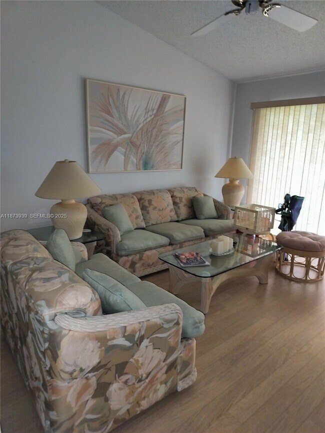 Foto del edificio - 1002 Keystone Dr