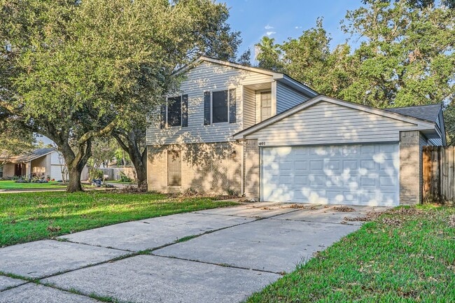 Foto del edificio - 401 Summer Pl Ct