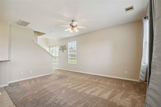 Building Photo - 201 Drake Run Ln