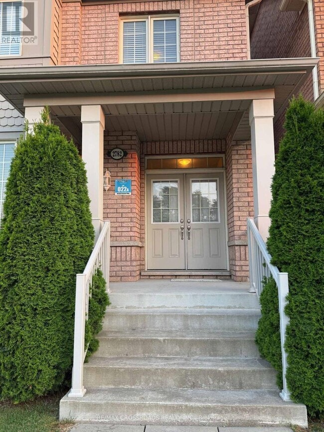 Photo du bâtiment - 2782 Donald Cousens Pkwy