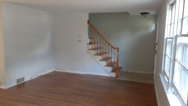 Building Photo - 207 Euclid Ave