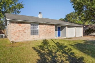 Building Photo - 8611 Sherrywood Dr Building Photo - 8611 Sherrywood Dr