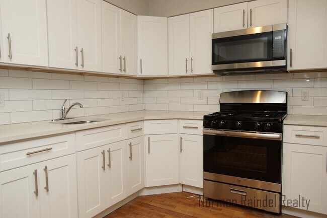 Building Photo - 3611 Barnes Ave
