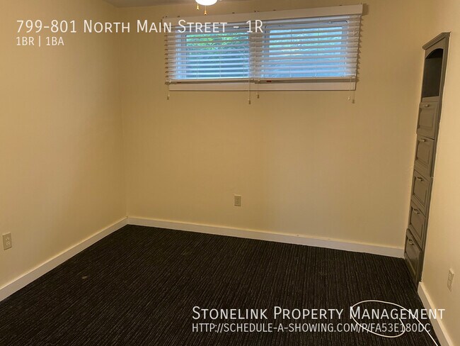 Foto del edificio - 799-801 North Main Street