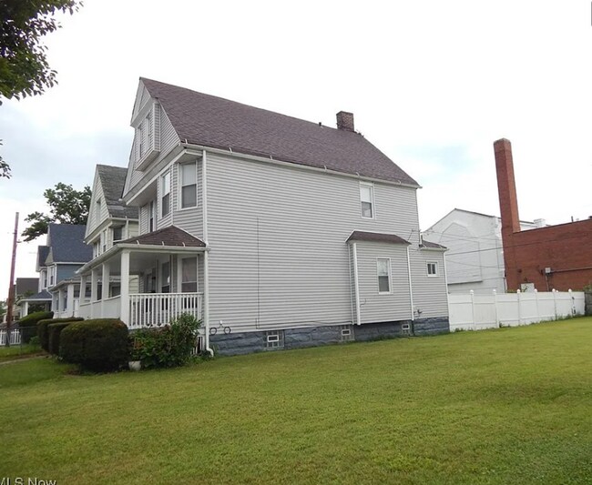 Foto del edificio - 10805 Hull Ave