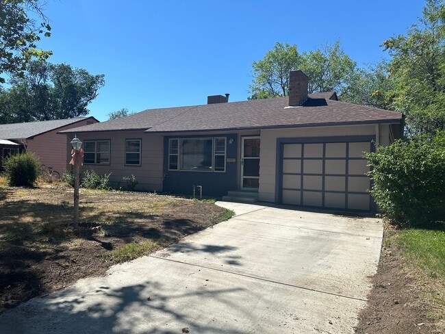Building Photo - 3 bed 1 bath house