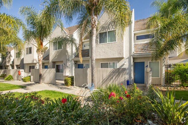 Foto alternativa del edificio - Fountain Circle Townhomes