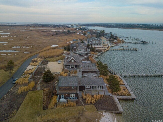 Building Photo - 11 Captree Island