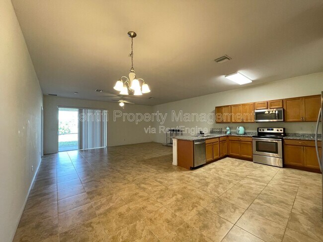 Foto del edificio - 1622 SW 16th Ct