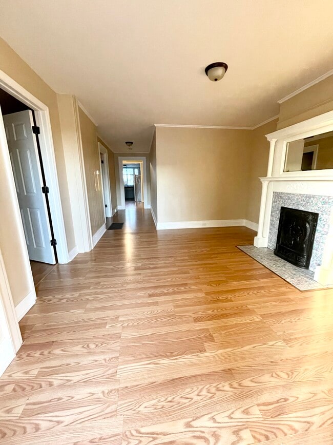 Building Photo - 2018 Clifton Ave