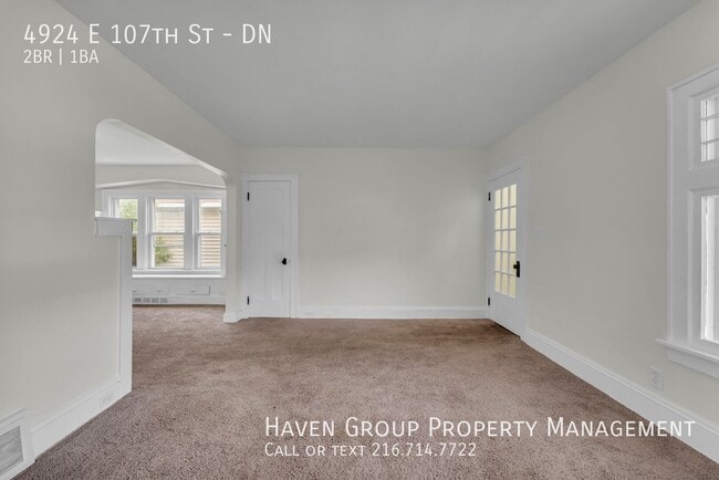 Building Photo - 4924 E 107th St
