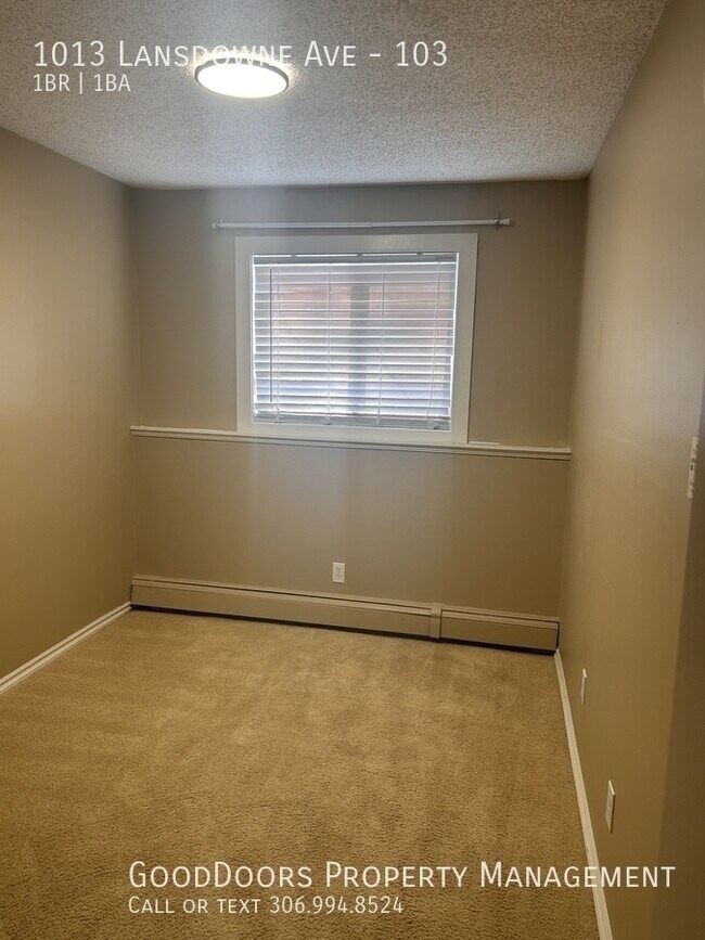 Photo du bâtiment - 1013 Lansdowne Ave