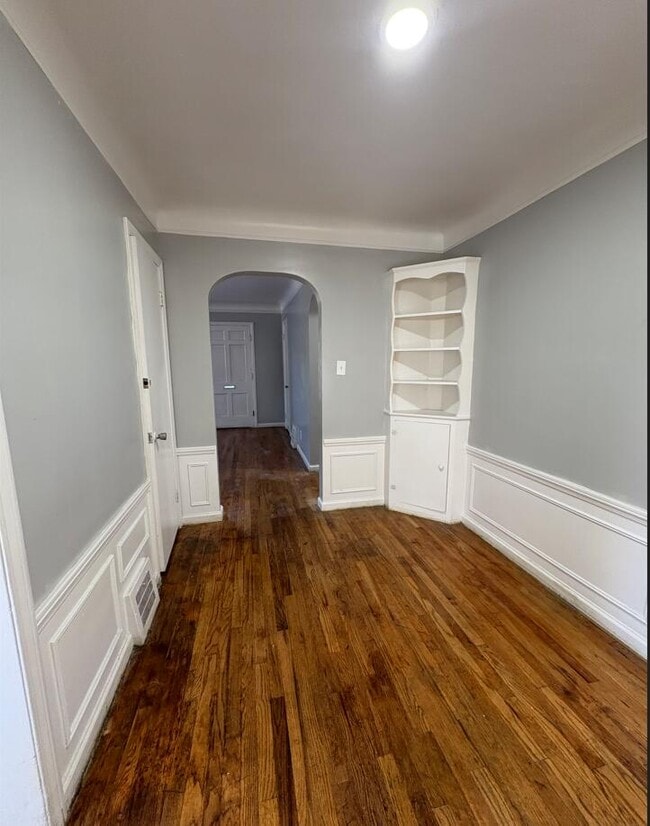 Building Photo - 5115 Farmbrook St