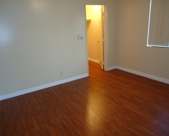 Foto principal - 7822 Garvey Ave