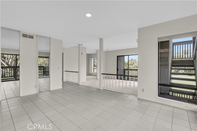 Building Photo - 10 Lago Norte